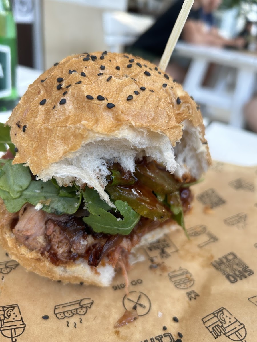 Reina Burger & Pasta-3